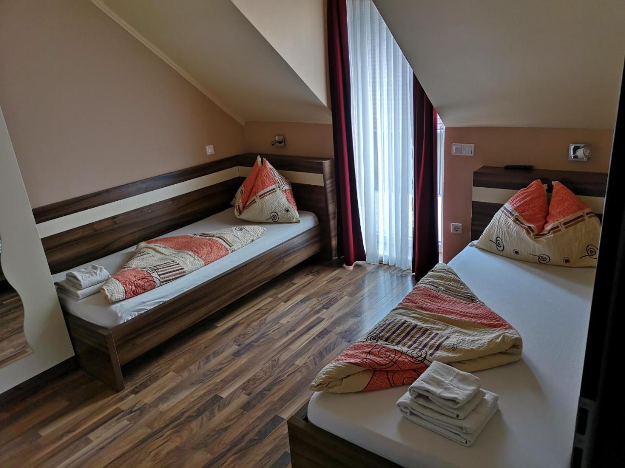 Borostyan Panzio Balatonfuered Bed & Breakfast Eksteriør bilde