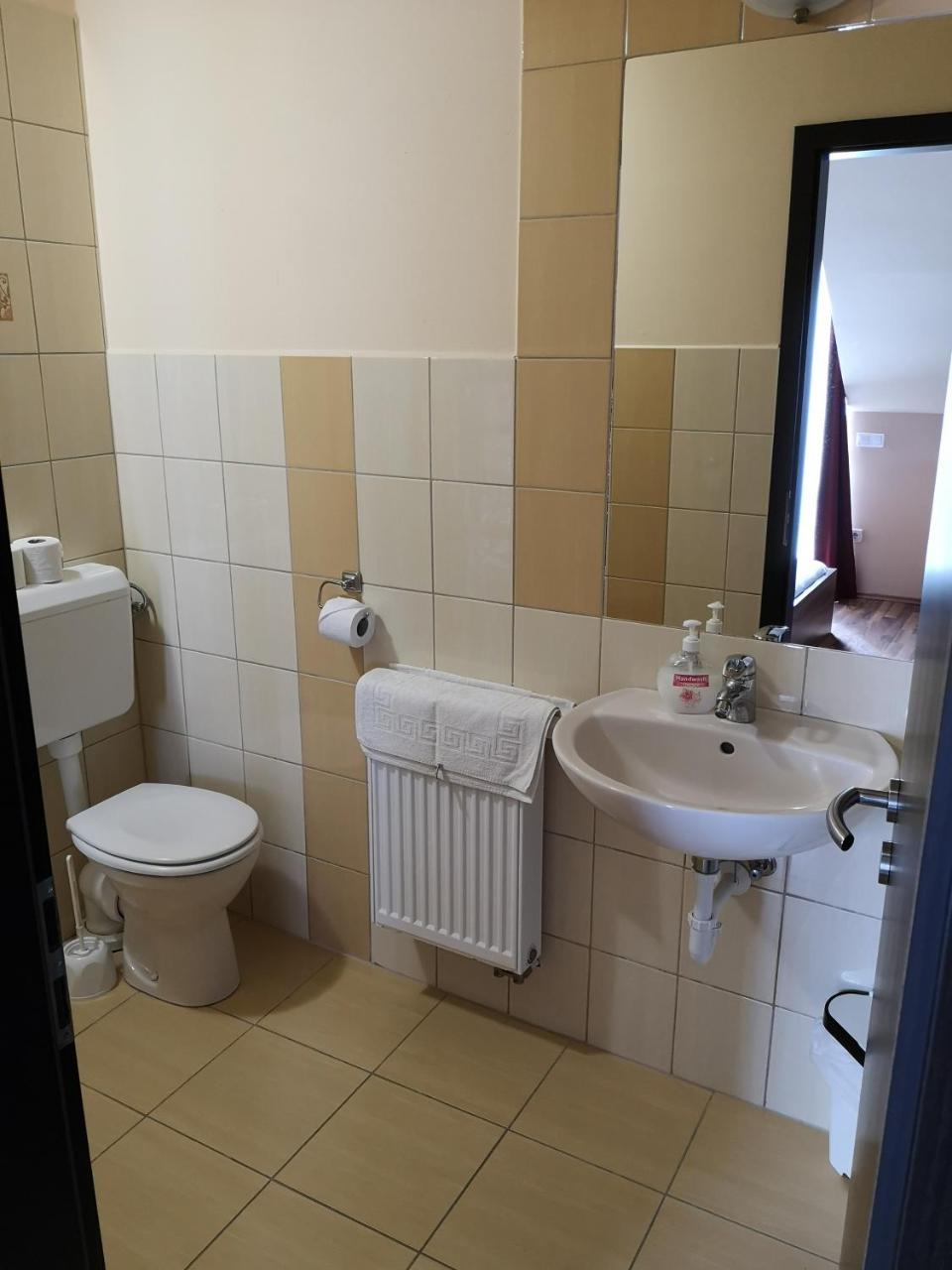 Borostyan Panzio Balatonfuered Bed & Breakfast Eksteriør bilde