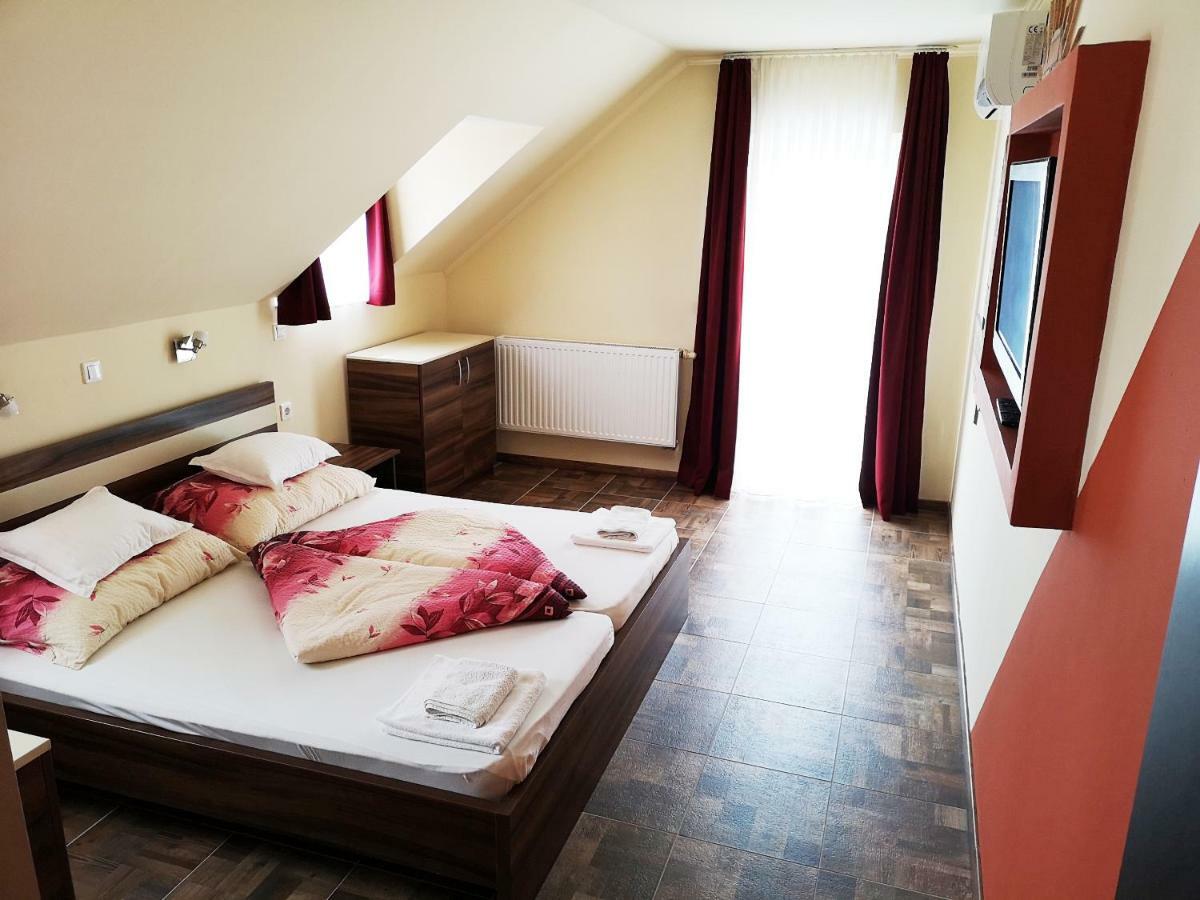 Borostyan Panzio Balatonfuered Bed & Breakfast Eksteriør bilde